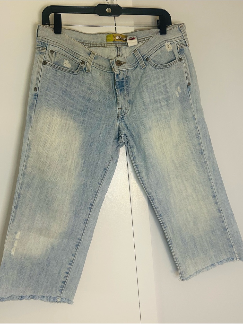 Old Navy Light Women’s Blue Capri Size 10 Read Description